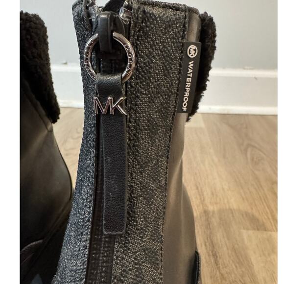Michael Kors Channing Leather & Sherpa Platform Waterproof Boots Black Size 7.5 - Picture 5 of 6